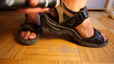 how to clean smelly ecco sandals