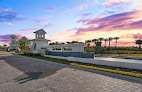 Negocio Del Webb Oasis By Del Webb- 55+ Retirement Community