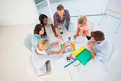 Estrategias para generar Ideas de Negocios mediante lluvia de ideas - Braindstorming